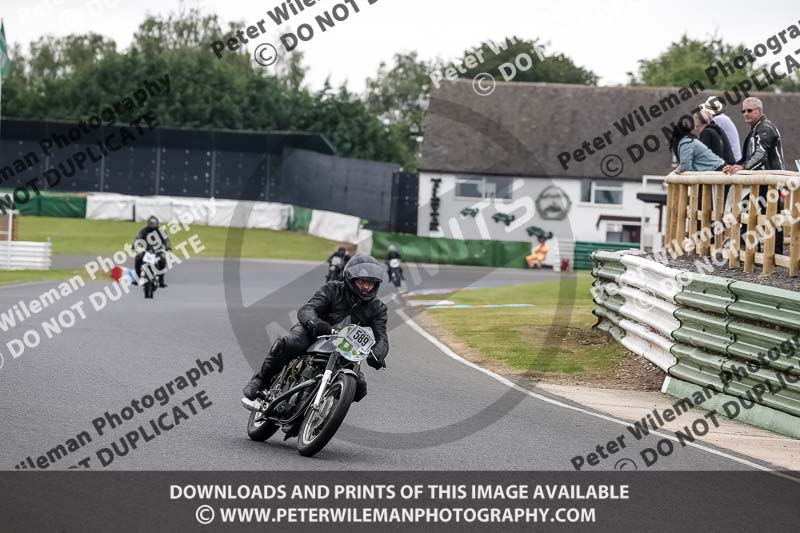 Vintage motorcycle club;eventdigitalimages;mallory park;mallory park trackday photographs;no limits trackdays;peter wileman photography;trackday digital images;trackday photos;vmcc festival 1000 bikes photographs